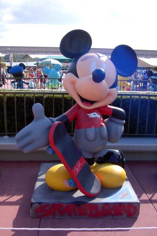 Mickey Mouse skateboard statue