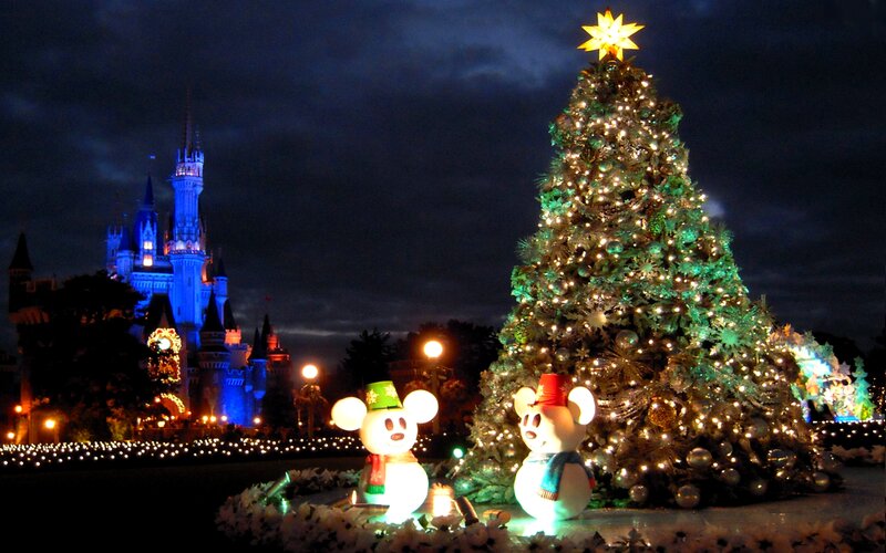 Mickey Mouse Snowmen