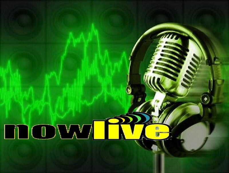 Microphone and Headphones — Green