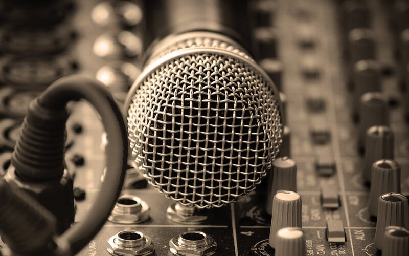 microphone on audio mixer