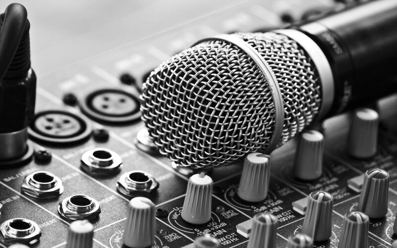 microphone on audio mixer