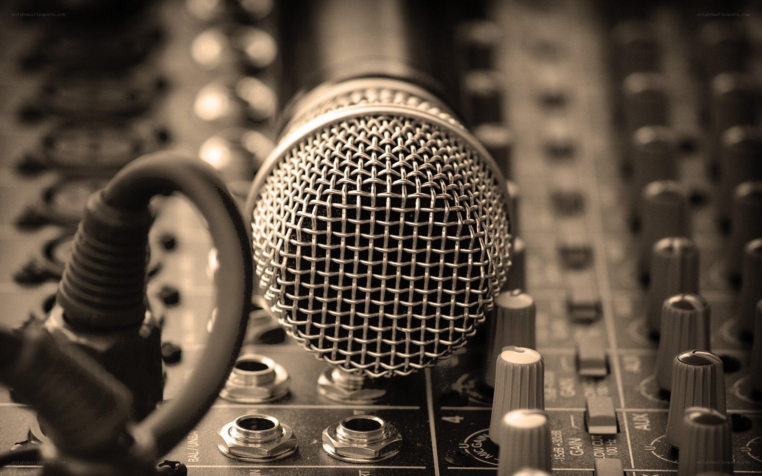 Microphone on mixing console