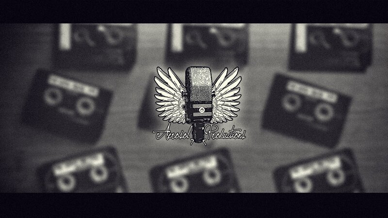 Microphone with Wings