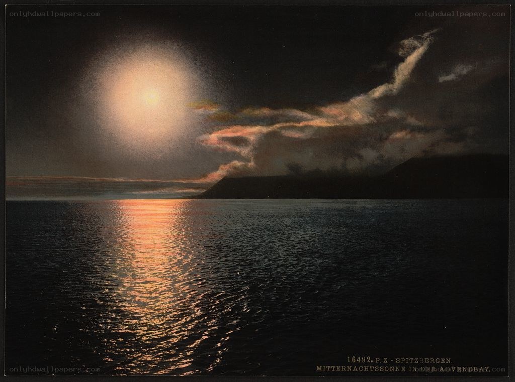 Midnight Sun in Advent Bay