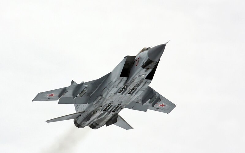 Mig-31 Fighter Jet — Gray, Dynamic