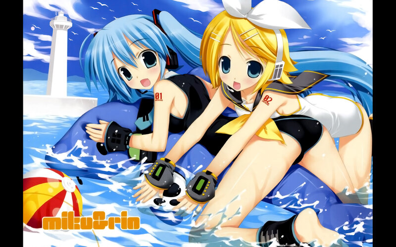 Miku and Rin at the beach