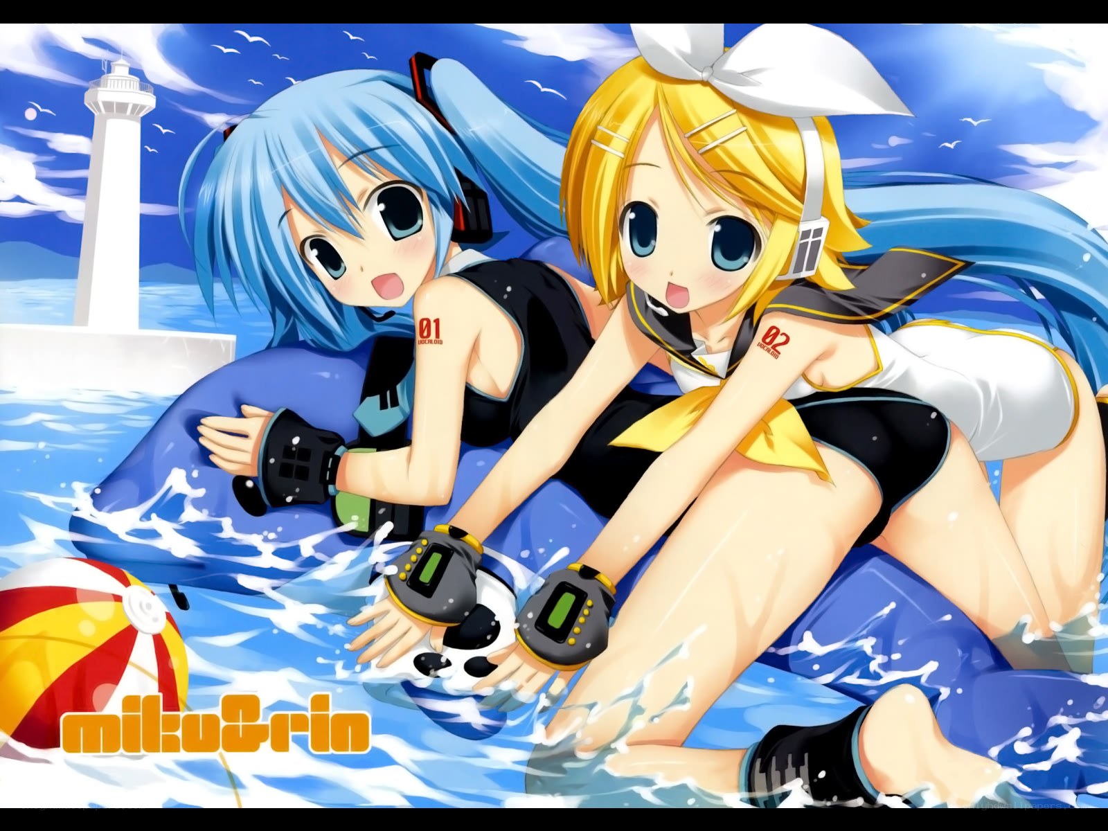 Miku and Rin at the beach
