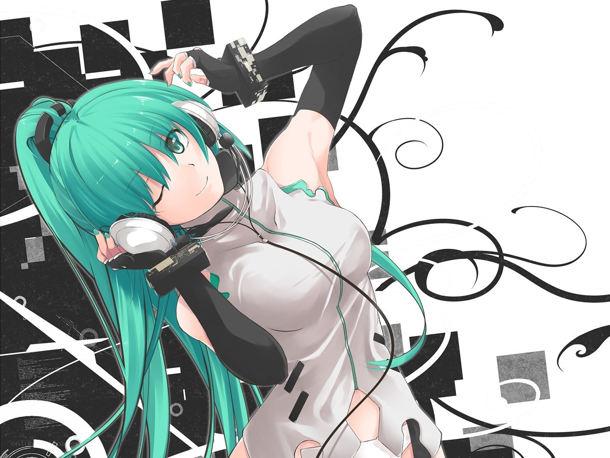 Miku dancing with headphones