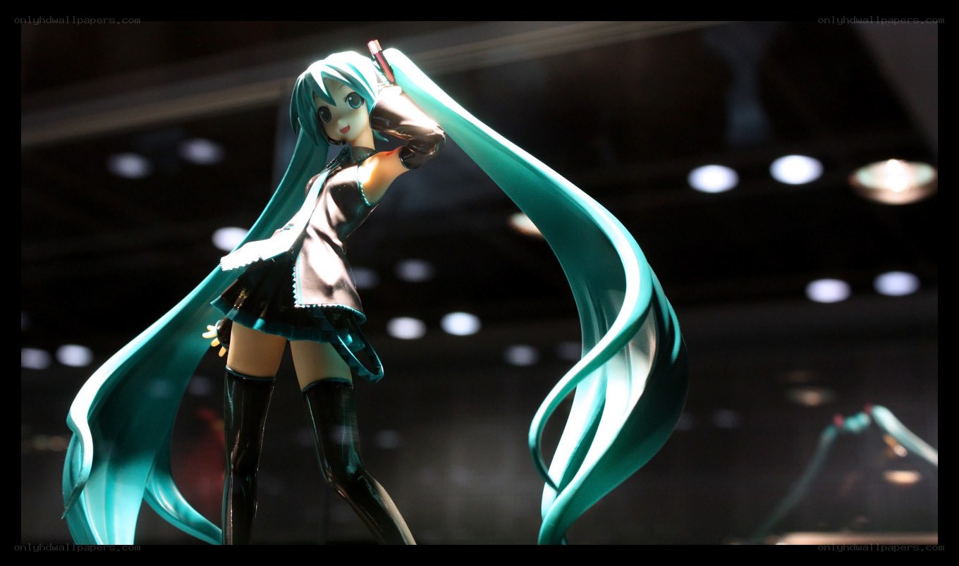 Miku figurine in motion