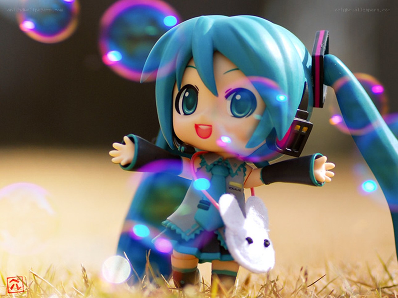 Miku figurine with bubbles