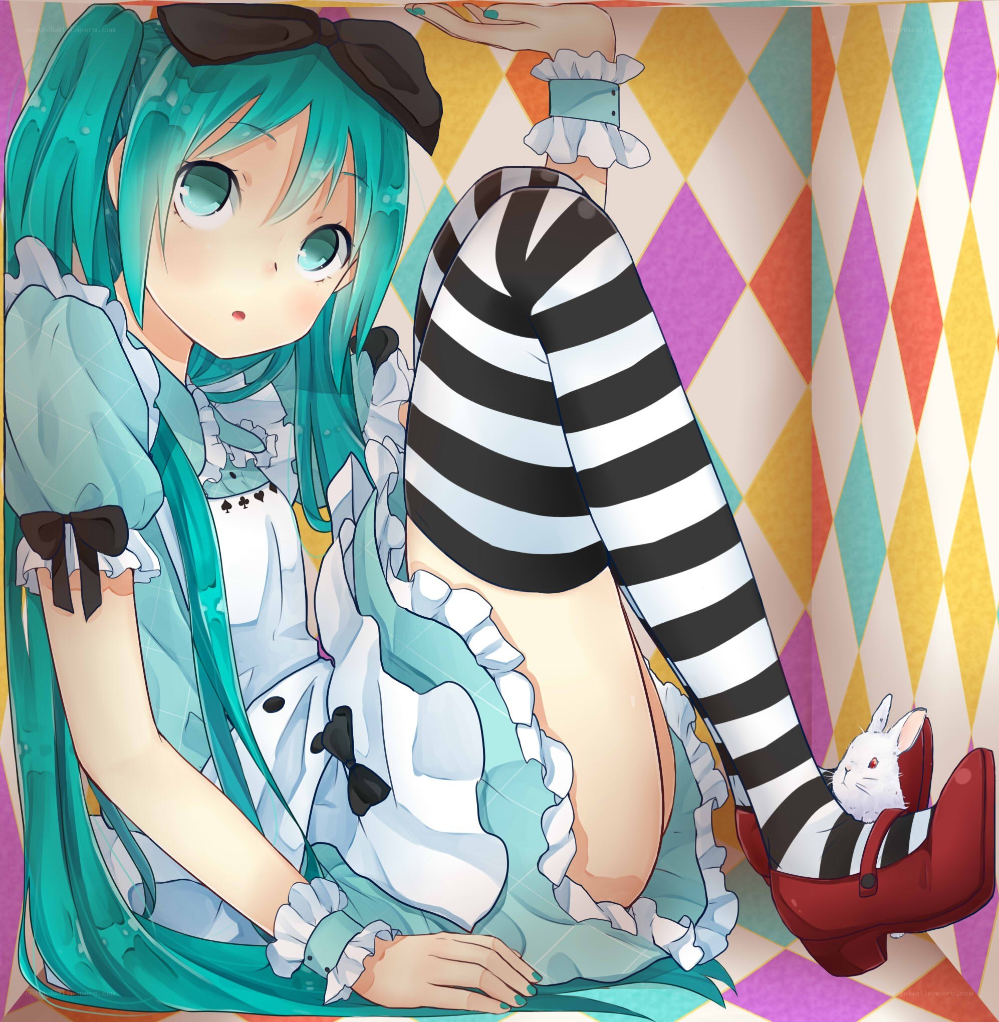Miku in Alice costume