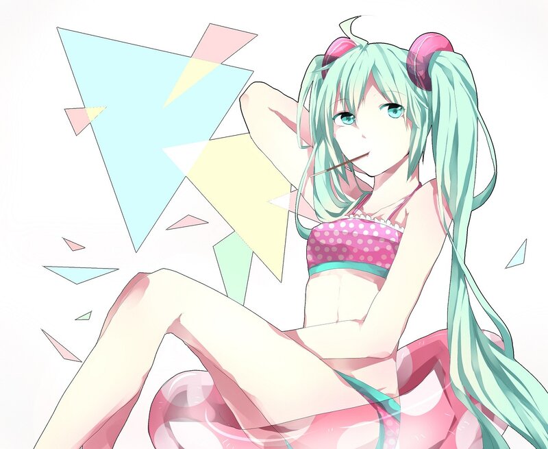 Miku in pink swimsuit