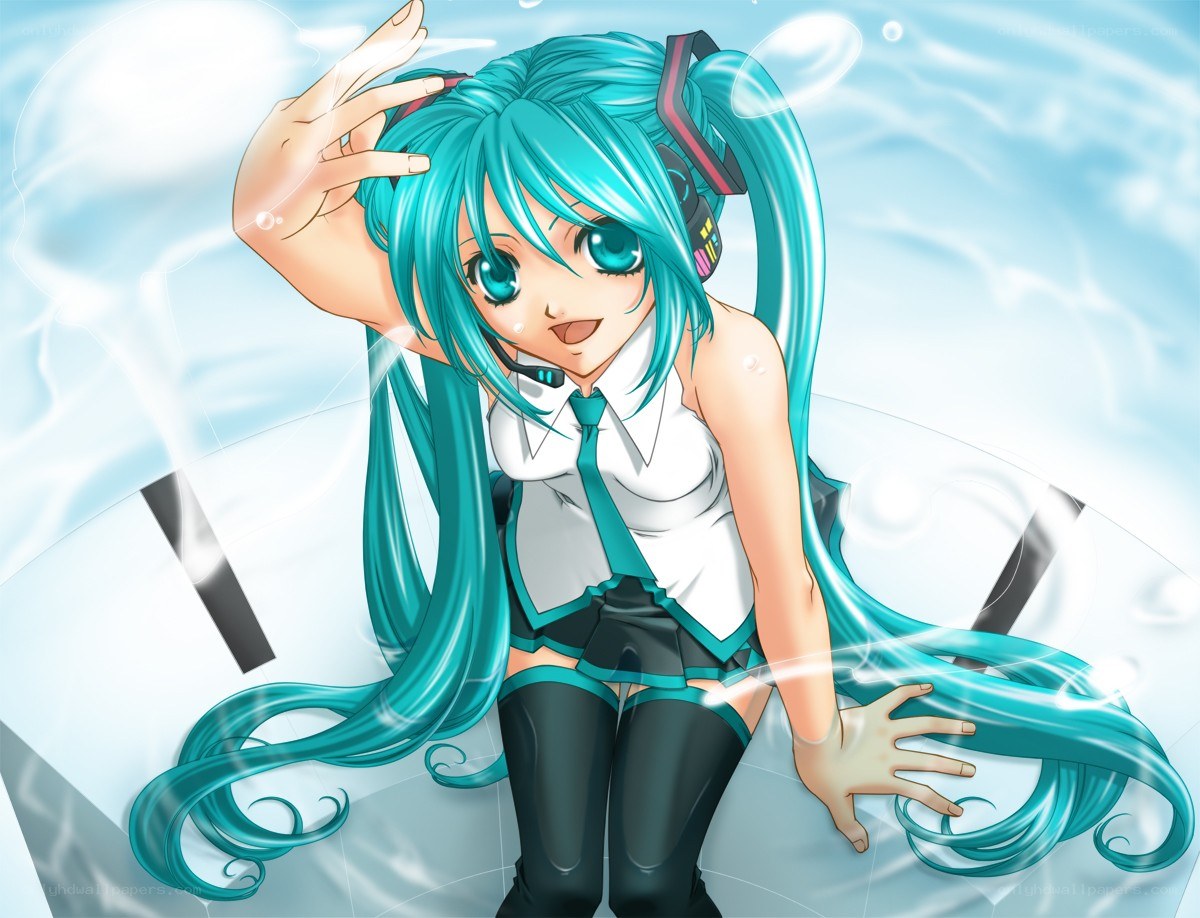 Miku in the water