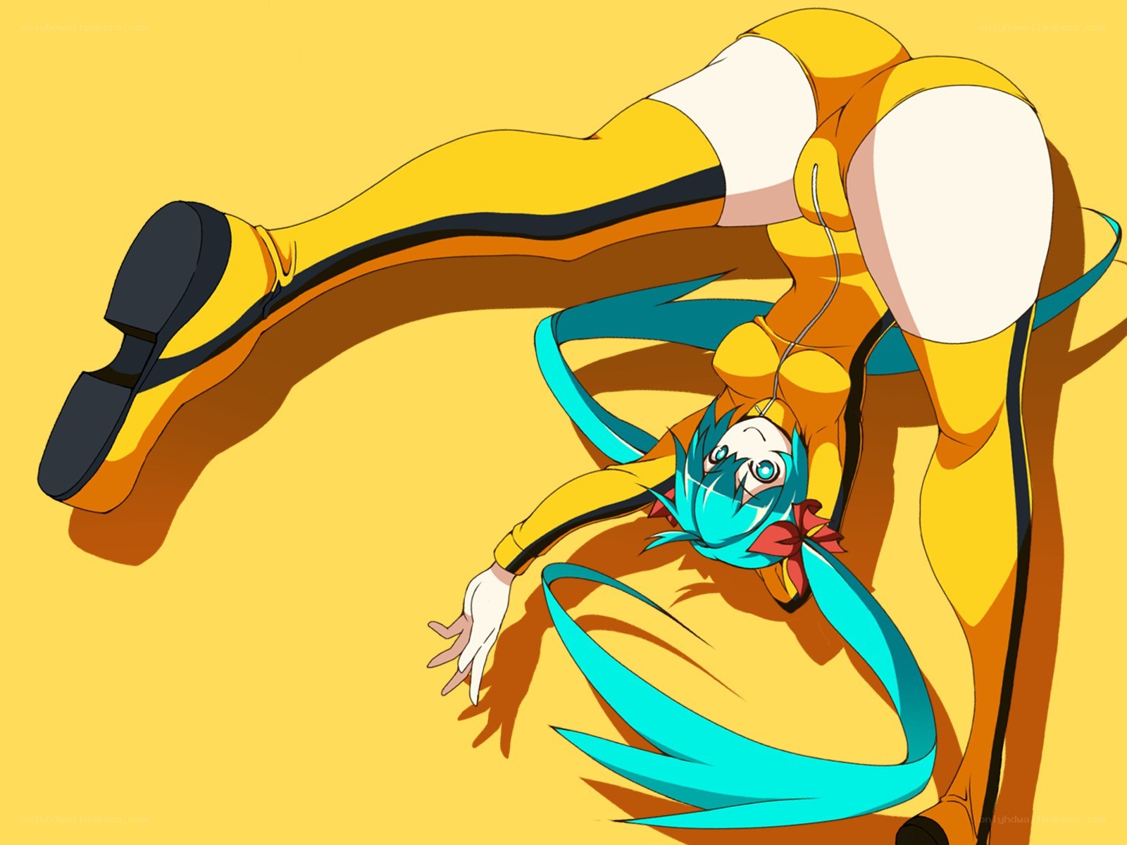 Miku in yellow outfit