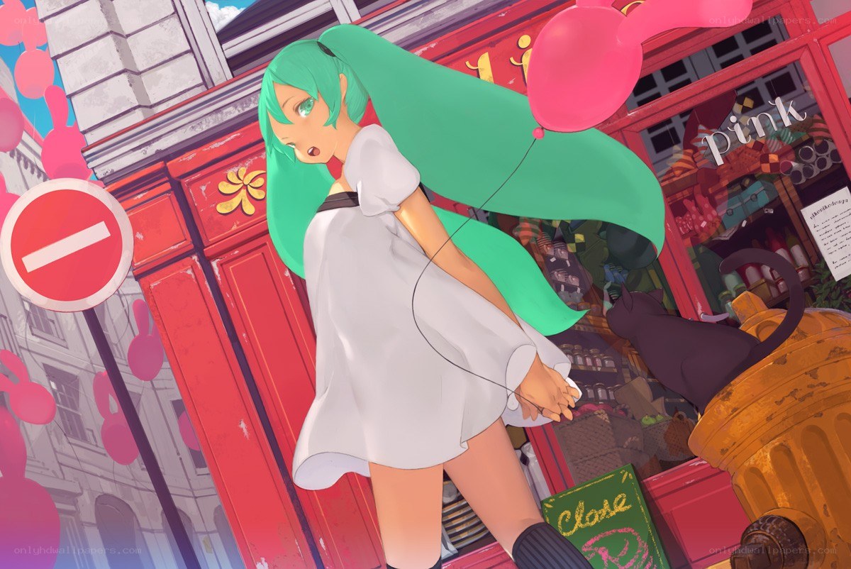 Miku with a balloon in the city