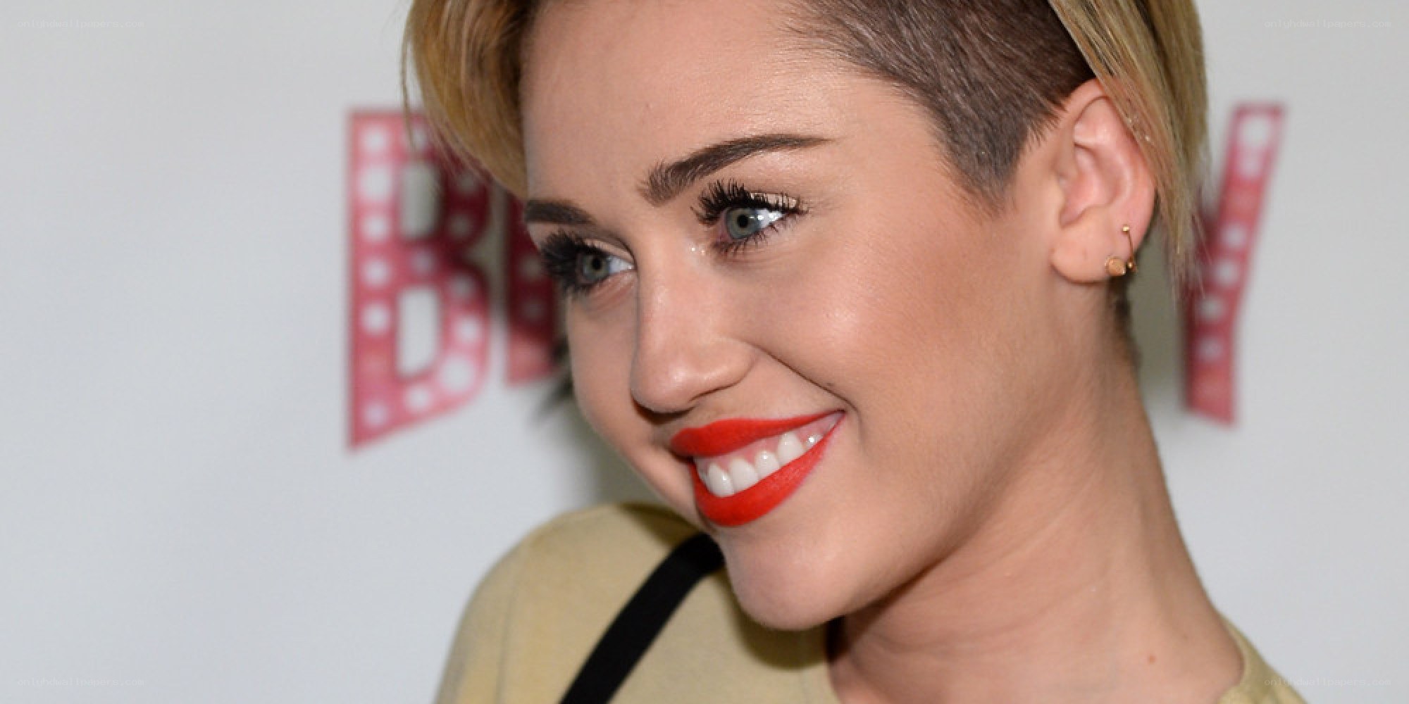 Miley Cyrus at event