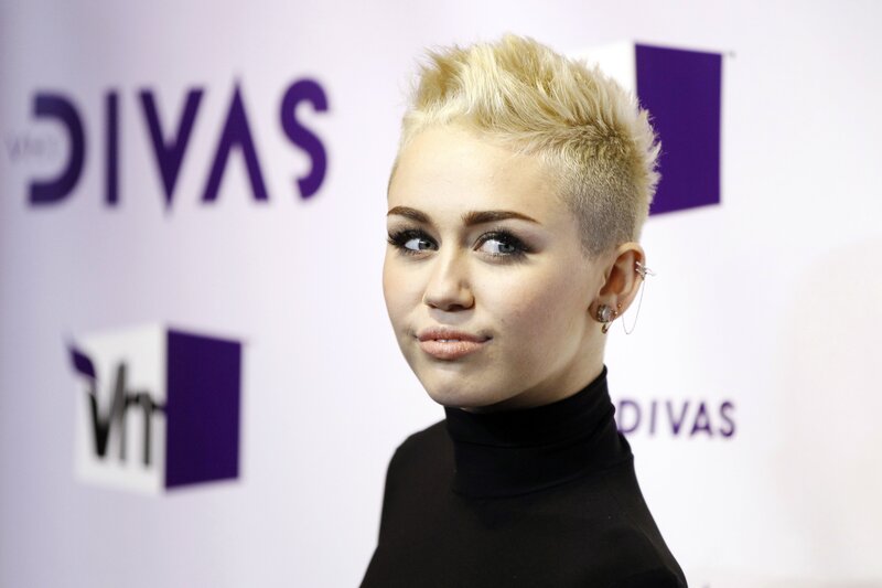 Miley Cyrus at VH1 Divas event
