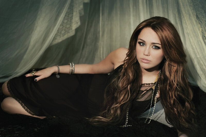 Miley Cyrus in black dress