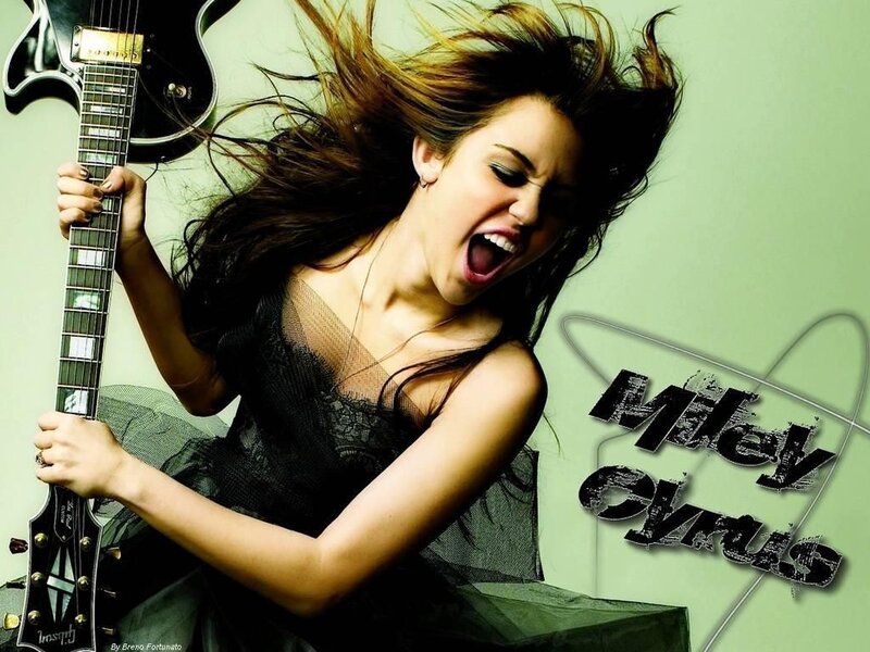 Miley Cyrus rock performance
