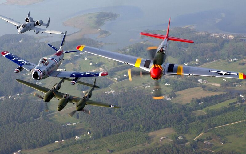 Military Aircraft Formation — Green, Dynamic