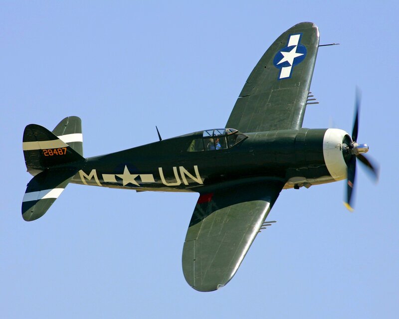 Military Aircraft in Flight — Green, Clear