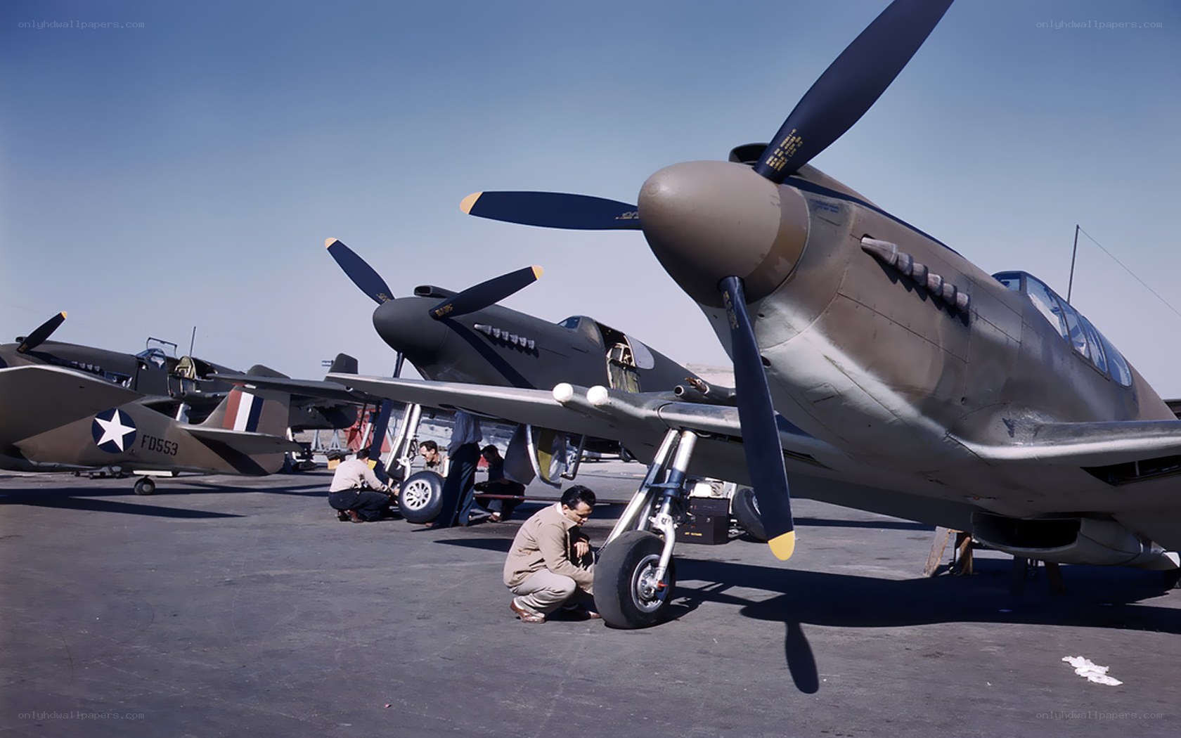 Military aircraft maintenance