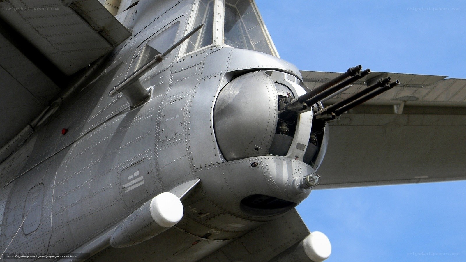 Military aircraft nose gun turret