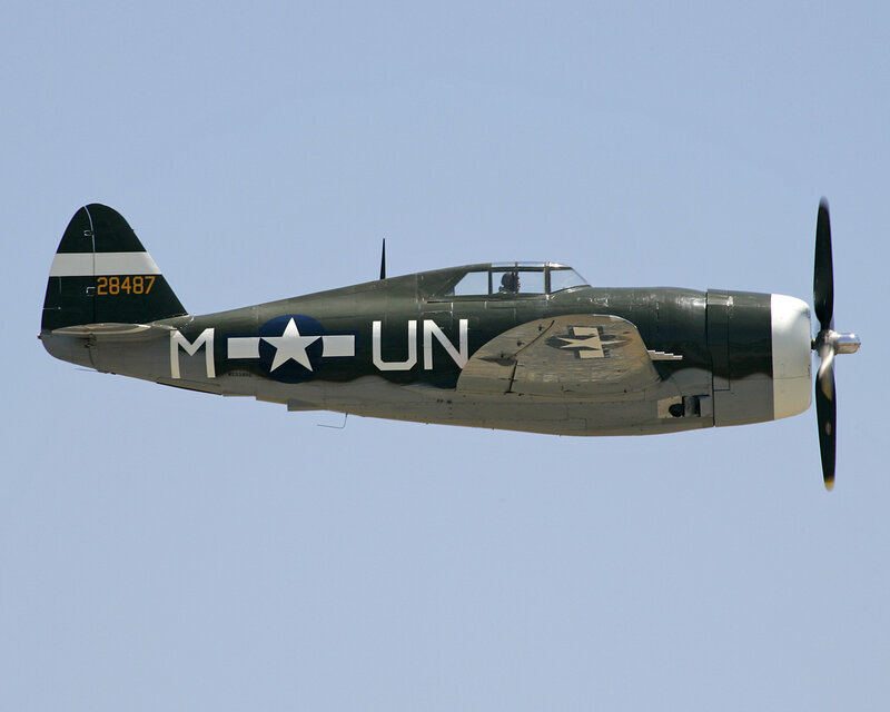 Military Airplane in Flight — Gray, Calm