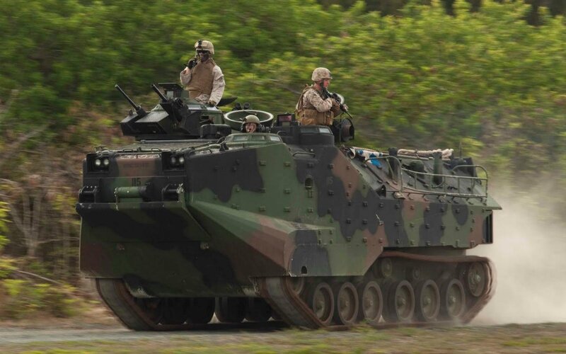 Military Armored Vehicle — Green, Dynamic