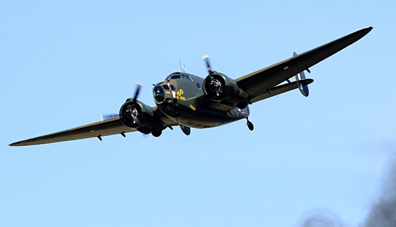 Military Bomber Aircraft — Blue, Dynamic