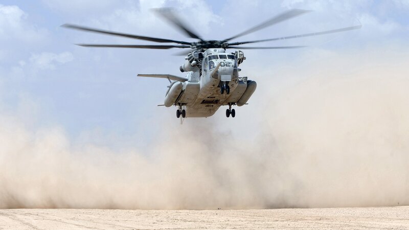 Military Helicopter — Gray, Dynamic