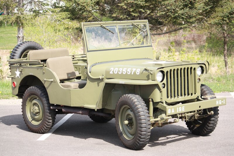 Military Jeep Vehicle — Olive Green