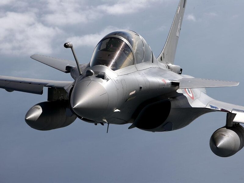 Military Jet in Flight — Gray, Dynamic, Photograph, Aircraft, Clouds