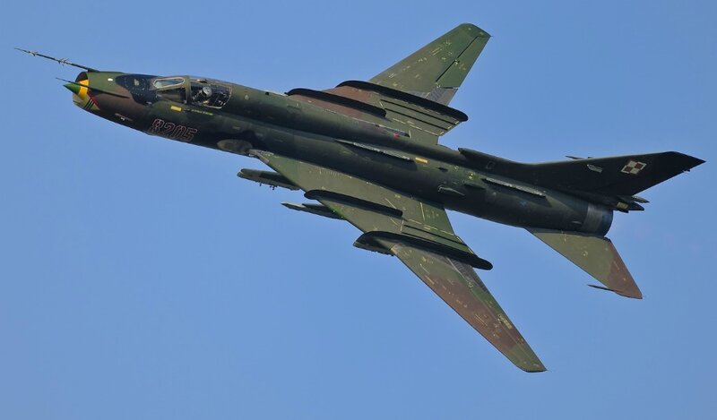 Military Jet in Flight — Green, Clear