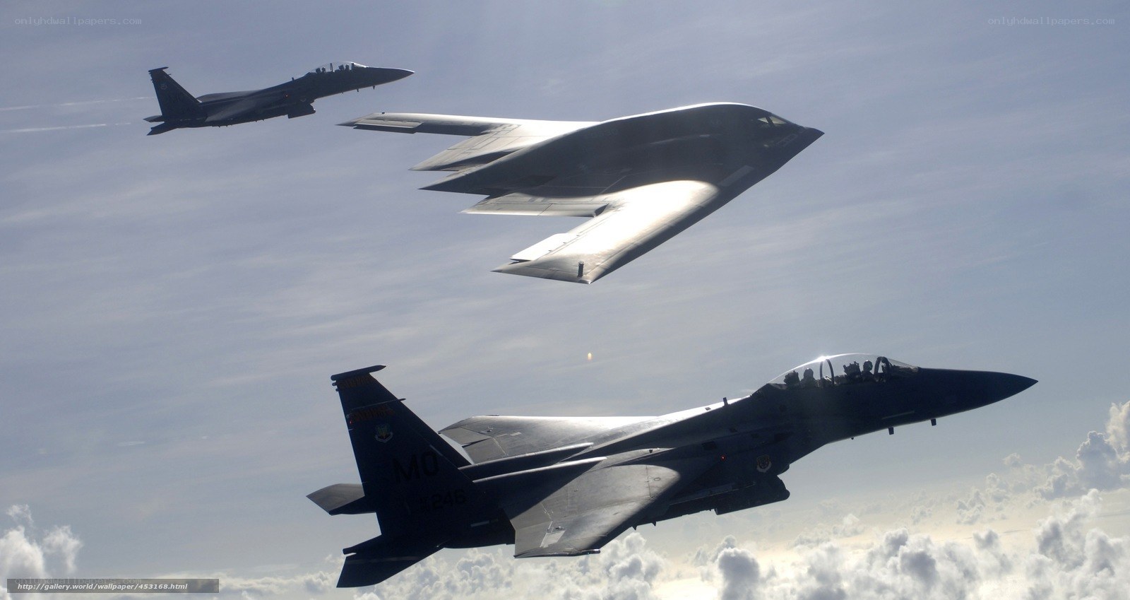Military jets in formation