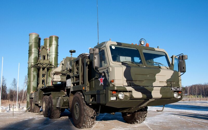 Military Missile Launcher — Green, Clear, Winter