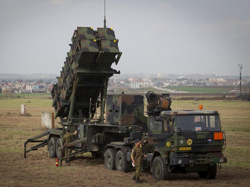 Military Missile Launcher — Green, Neutral