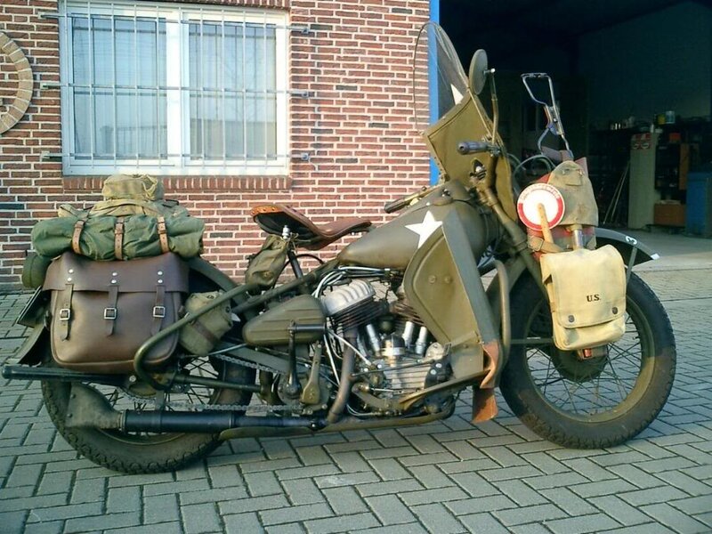 Military Motorcycle with Gear — Green