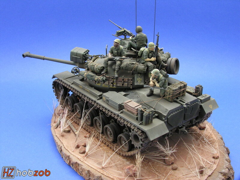 Military Tank Model — Green