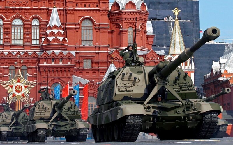 Military Tanks on Parade — Green