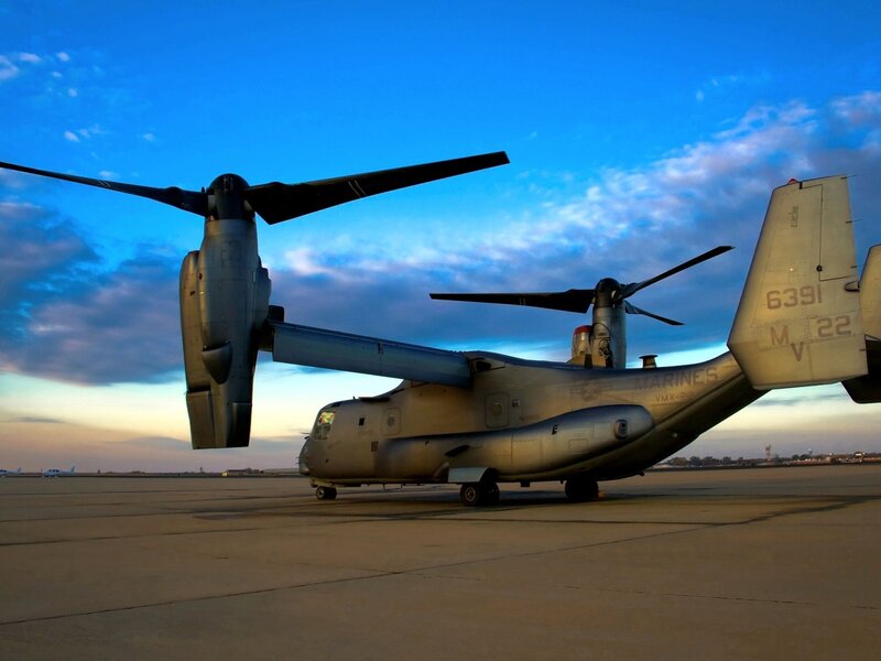 Military Tiltrotor Aircraft — Blue, Dramatic