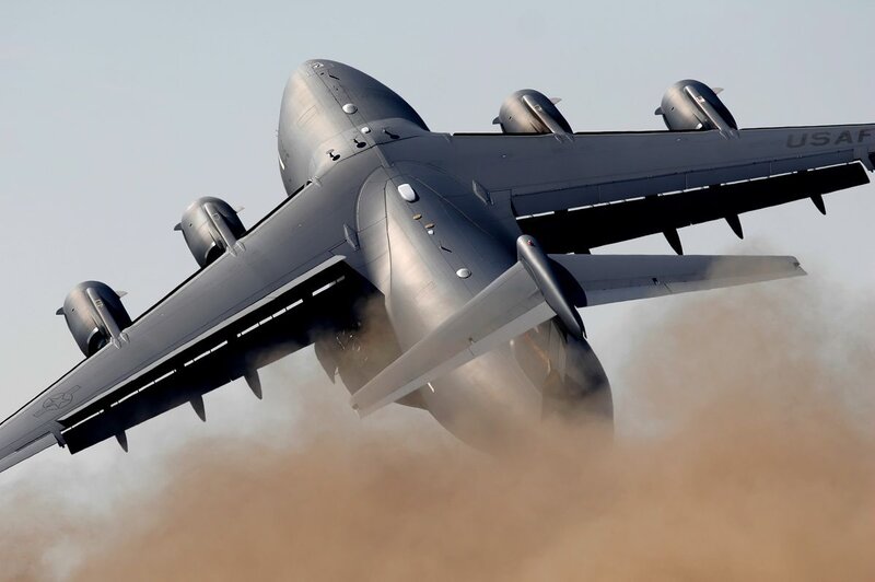 Military Transport Aircraft — Gray, Dynamic