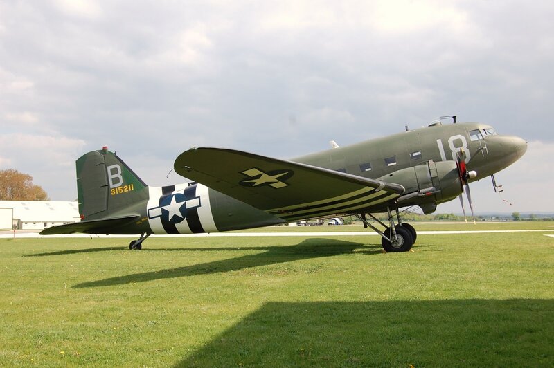 Military Transport Plane — Green, Calm