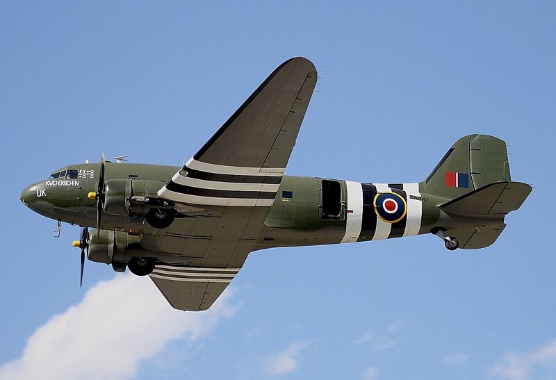 Military Transport Plane — Green, Clear