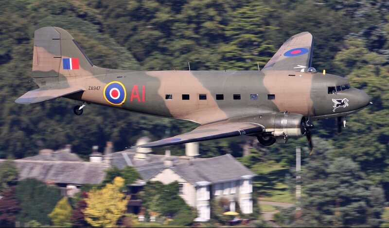 Military Transport Plane — Green, Dynamic