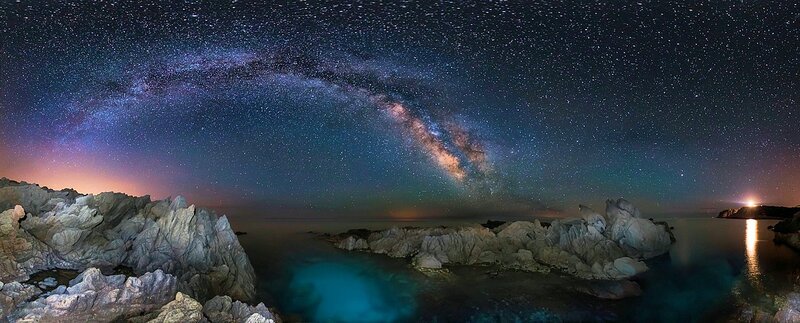 Milky Way over Rocky Coast — Blue