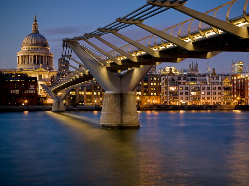 Millennium Bridge at dusk