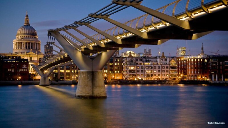 Millennium Bridge at Dusk — Serene