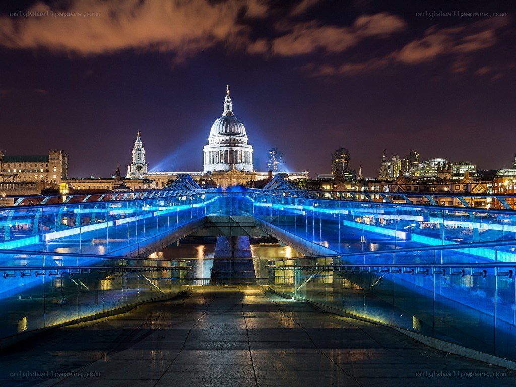 Millennium Bridge at night