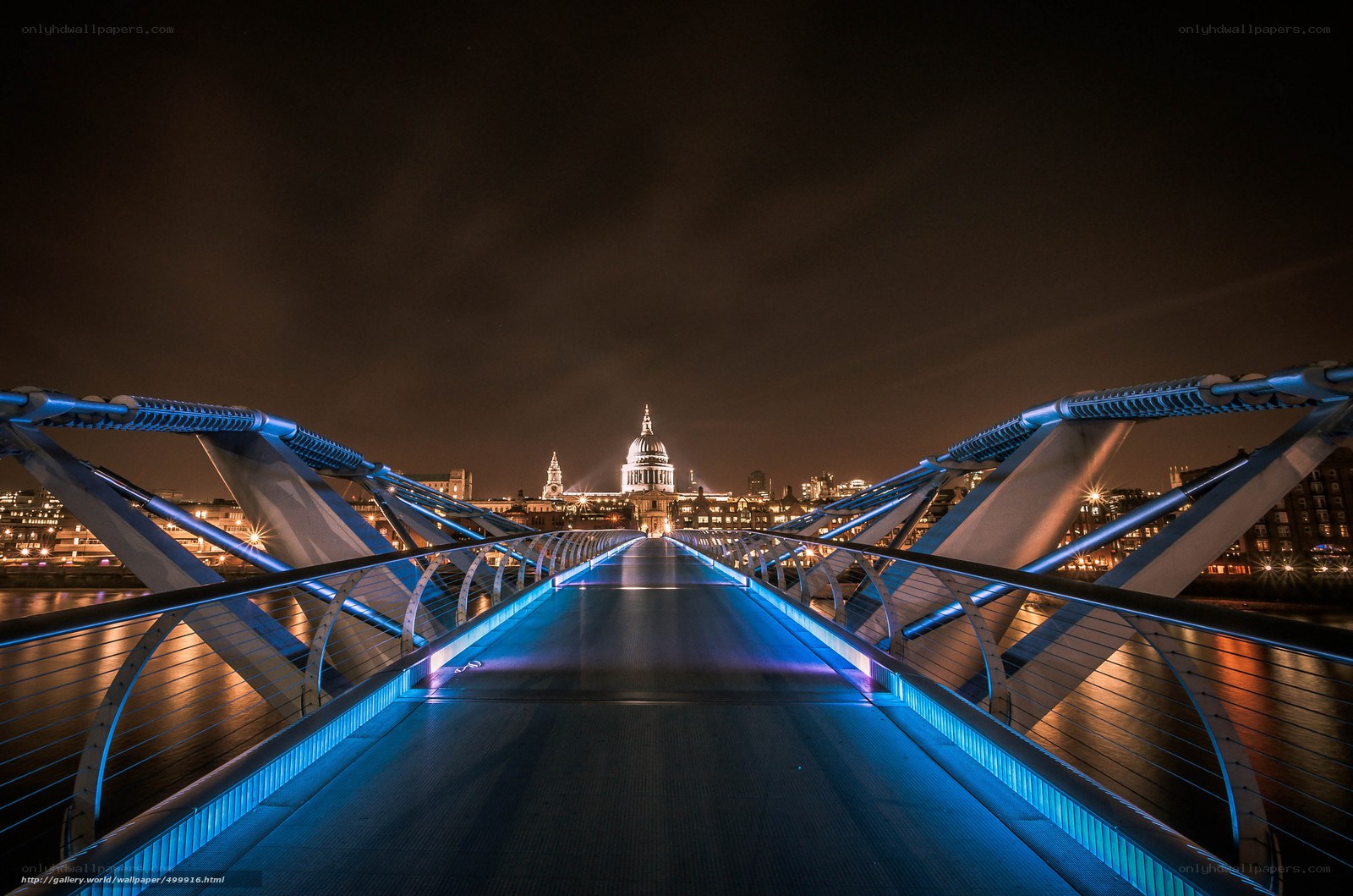 Millennium Bridge at night